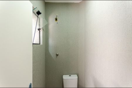 Casa à venda com 199m², 3 quartos e 3 vagas Casa à venda com 199m², 3 quartos e 3 vagasBanheiro de serviço