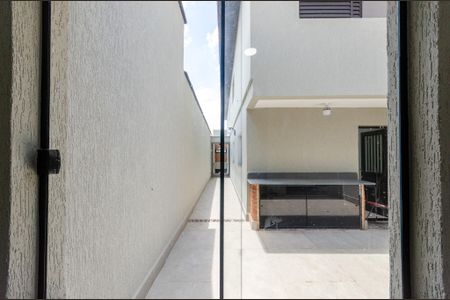 Casa à venda com 199m², 3 quartos e 3 vagas Casa à venda com 199m², 3 quartos e 3 vagasQuarto de serviço - Janela