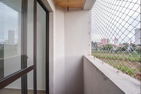 Apartamento à venda com 68m², 2 quartos e 1 vaga Apartamento à venda com 68m², 2 quartos e 1 vagaSacada da Sala