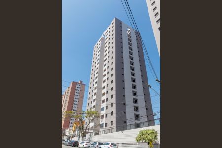 Apartamento à venda com 68m², 2 quartos e 1 vaga Apartamento à venda com 68m², 2 quartos e 1 vagaFachada e portaria