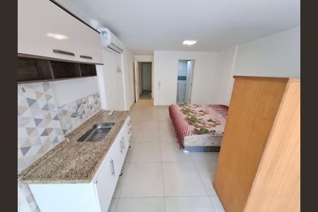 Sala/Quarto/Cozinha de apartamento para alugar com 1 quarto, 40m² em Cidade Nova, Rio de Janeiro