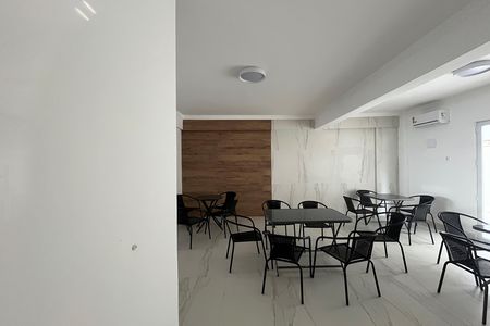 Apartamento para alugar com 200m², 2 quartos e 2 vagas Apartamento para alugar com 200m², 2 quartos e 2 vagasÁrea comum - Salão de festas