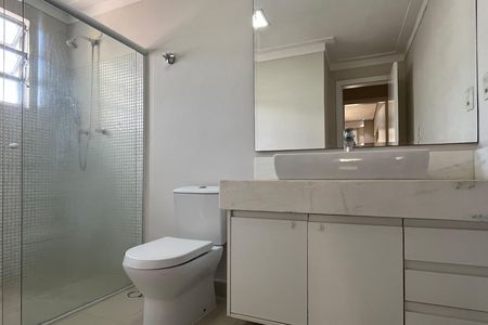 Apartamento para alugar com 200m², 2 quartos e 2 vagas Apartamento para alugar com 200m², 2 quartos e 2 vagasBanheiro Social