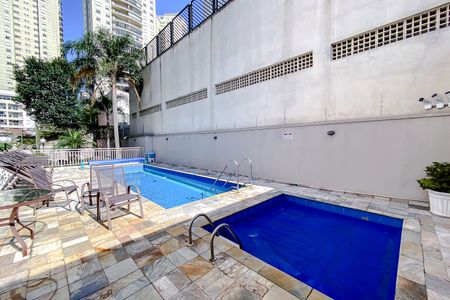 Apartamento para alugar com 76m², 3 quartos e 2 vagas Apartamento para alugar com 76m², 3 quartos e 2 vagasÁrea comum - Piscina