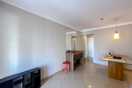 Apartamento para alugar com 76m², 3 quartos e 2 vagas Apartamento para alugar com 76m², 3 quartos e 2 vagasSala
