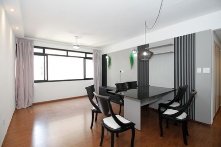 Sala de apartamento para alugar com 3 quartos, 150m² em Cerqueira César, São Paulo