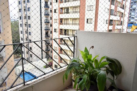Apartamento à venda com 68m², 2 quartos e 1 vagaSacada da Sala