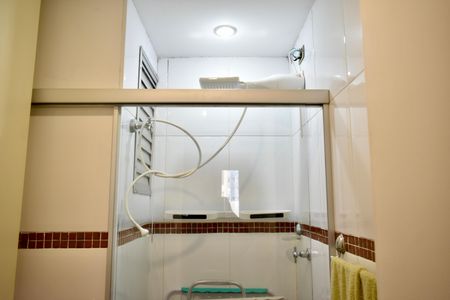 Apartamento à venda com 68m², 2 quartos e 1 vagaBanheiro Social