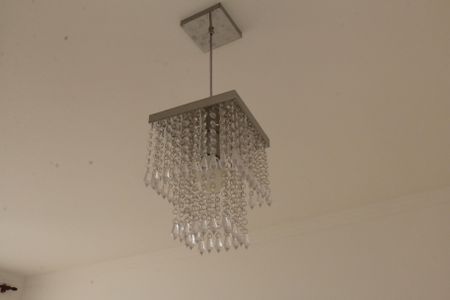 lustre de apartamento para alugar com 2 quartos, 66m² em Vila Avelina, Nova Iguaçu