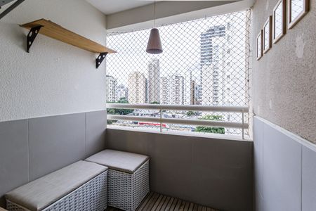 Varanda de apartamento para alugar com 2 quartos, 56m² em Itaim Bibi, São Paulo