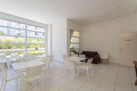 Apartamento para alugar com 56m², 2 quartos e 1 vagaÁrea comum - Salão de festas