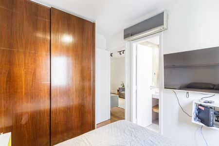 Suíte 1 de apartamento para alugar com 2 quartos, 56m² em Itaim Bibi, São Paulo