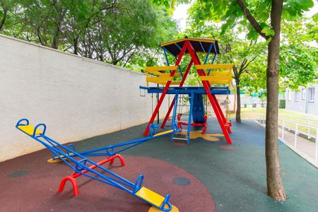 Apartamento à venda com 37m², 1 quarto e sem vagaÁrea comum - Playground