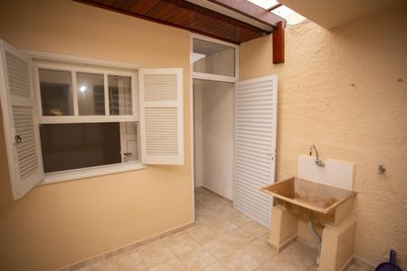 Casa à venda com 107m², 3 quartos e 1 vaga Casa à venda com 107m², 3 quartos e 1 vagaÁrea de Serviço