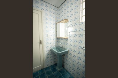 Casa à venda com 107m², 3 quartos e 1 vaga Casa à venda com 107m², 3 quartos e 1 vagaBanheiro