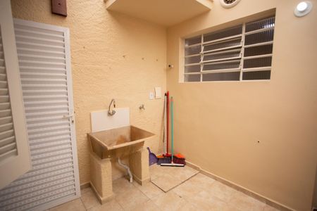 Casa à venda com 107m², 3 quartos e 1 vaga Casa à venda com 107m², 3 quartos e 1 vagaÁrea de Serviço