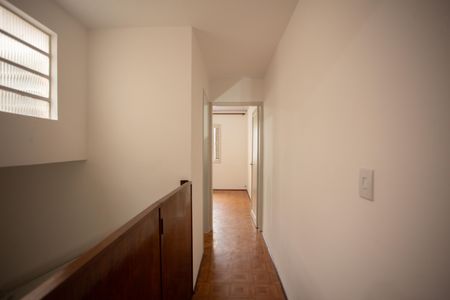 Casa à venda com 107m², 3 quartos e 1 vaga Casa à venda com 107m², 3 quartos e 1 vagaCorredor