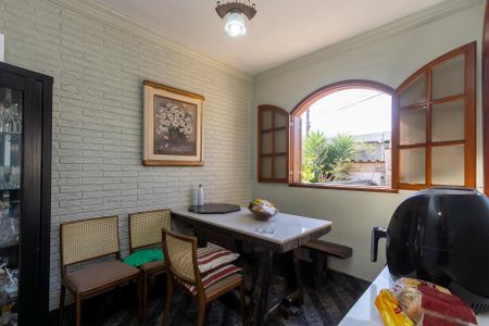 Casa à venda com 300m², 4 quartos e 3 vagas Casa à venda com 300m², 4 quartos e 3 vagasCopa