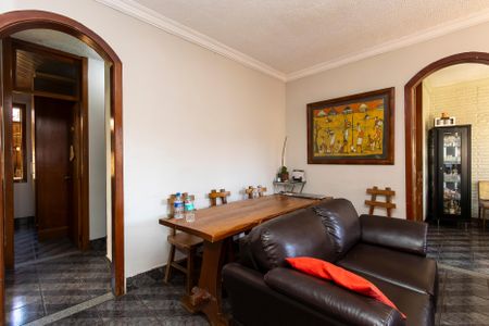 Casa à venda com 300m², 4 quartos e 3 vagas Casa à venda com 300m², 4 quartos e 3 vagasSala