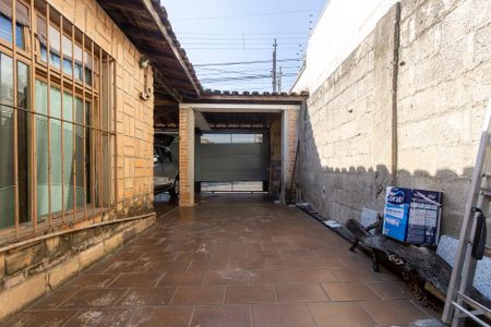 Casa à venda com 300m², 4 quartos e 3 vagas Casa à venda com 300m², 4 quartos e 3 vagasÁrea comum