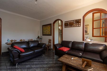 Casa à venda com 300m², 4 quartos e 3 vagas Casa à venda com 300m², 4 quartos e 3 vagasSala