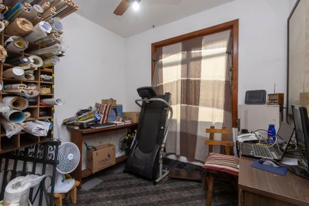 Casa à venda com 300m², 4 quartos e 3 vagas Casa à venda com 300m², 4 quartos e 3 vagasQuarto 3