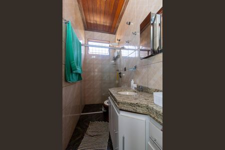 Casa à venda com 300m², 4 quartos e 3 vagas Casa à venda com 300m², 4 quartos e 3 vagasBanheiro Social