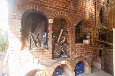 Casa à venda com 300m², 4 quartos e 3 vagas Casa à venda com 300m², 4 quartos e 3 vagasÁrea comum