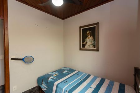 Casa à venda com 300m², 4 quartos e 3 vagas Casa à venda com 300m², 4 quartos e 3 vagasQuarto 2