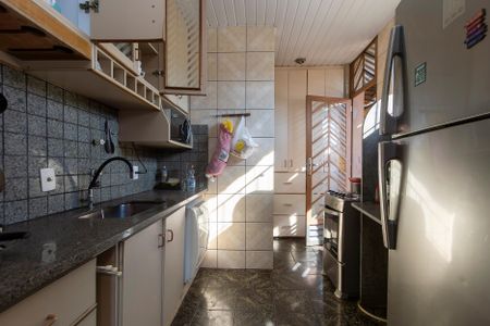 Casa à venda com 300m², 4 quartos e 3 vagas Casa à venda com 300m², 4 quartos e 3 vagasCozinha