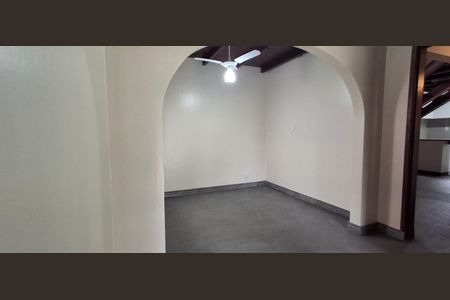 Casa para alugar com 250m², 3 quartos e 6 vagasSuíte 1