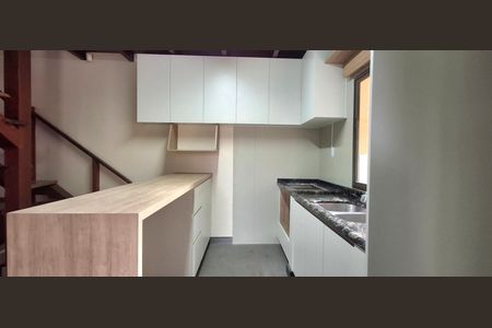 Casa para alugar com 250m², 3 quartos e 6 vagasCozinha