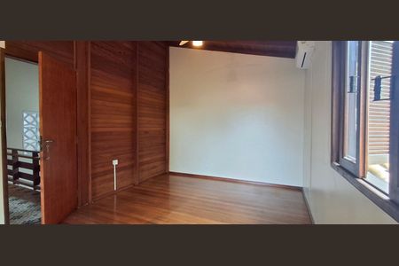 Casa para alugar com 250m², 3 quartos e 6 vagasSuíte 2
