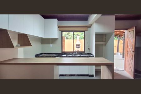 Casa para alugar com 250m², 3 quartos e 6 vagasCozinha