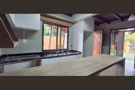 Casa para alugar com 250m², 3 quartos e 6 vagasCozinha