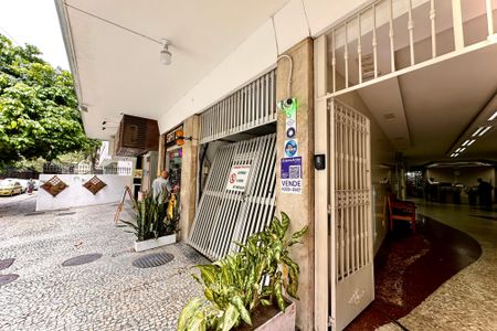 Apartamento para alugar com 70m², 2 quartos e 1 vagaFachada 