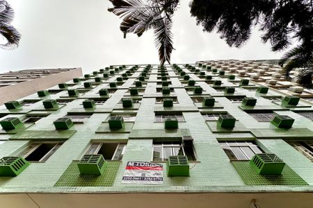Apartamento para alugar com 70m², 2 quartos e 1 vagaFachada 