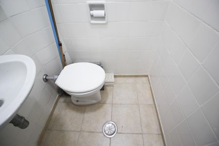 Apartamento para alugar com 72m², 2 quartos e 1 vaga Apartamento para alugar com 72m², 2 quartos e 1 vagaBanheiro de serviço