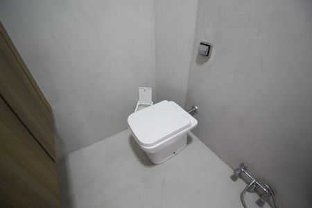 Apartamento para alugar com 72m², 2 quartos e 1 vaga Apartamento para alugar com 72m², 2 quartos e 1 vagaBanheiro social