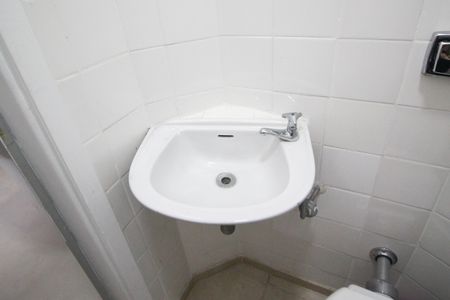 Apartamento para alugar com 72m², 2 quartos e 1 vaga Apartamento para alugar com 72m², 2 quartos e 1 vagaBanheiro de serviço