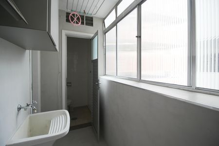 Apartamento para alugar com 72m², 2 quartos e 1 vaga Apartamento para alugar com 72m², 2 quartos e 1 vagaÁrea de Serviço