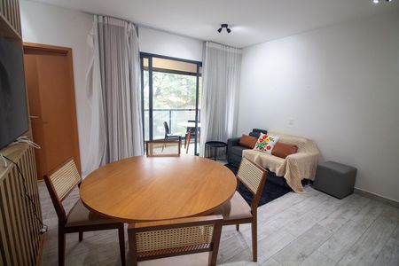 Sala  de apartamento à venda com 1 quarto, 41m² em Santo Amaro, São Paulo