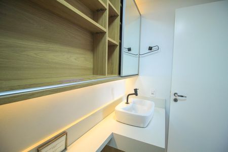Apartamento para alugar com 57m², 2 quartos e 1 vaga Apartamento para alugar com 57m², 2 quartos e 1 vagaBanheiro da Suíte