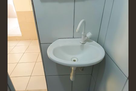 Casa de condomínio para alugar com 45m², 2 quartos e sem vagaBanheiro