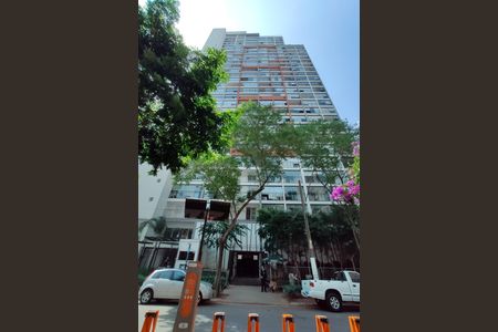 Apartamento à venda com 37m², 1 quarto e 1 vaga Apartamento à venda com 37m², 1 quarto e 1 vagaFachada