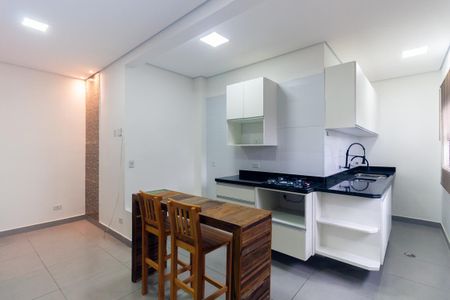 Sala de casa de condomínio para alugar com 1 quarto, 47m² em Vila Ema, São Paulo