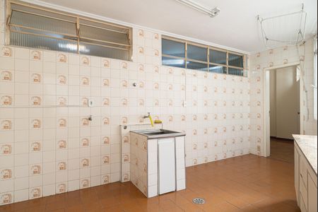 Apartamento à venda com 168m², 3 quartos e 1 vagaÁrea de Serviço