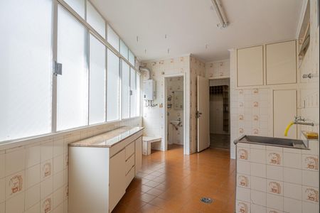 Apartamento à venda com 168m², 3 quartos e 1 vagaÁrea de Serviço