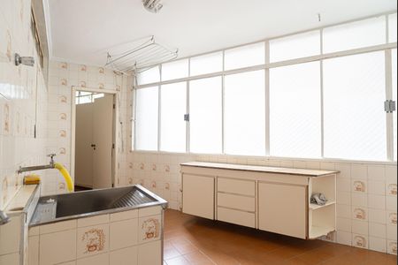 Apartamento à venda com 168m², 3 quartos e 1 vagaÁrea de Serviço