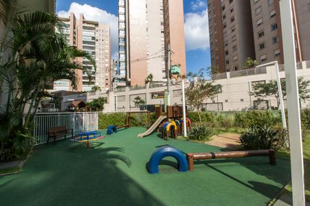 Apartamento para alugar com 156m², 3 quartos e 2 vagasÁrea comum - Playground